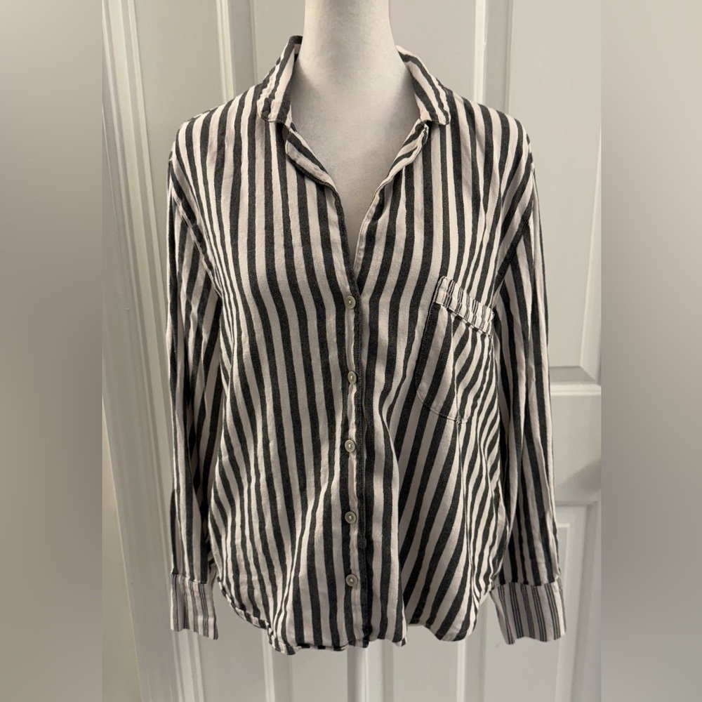 Victorias Secret Womens Button Down Shirt White Gray Striped Long Sleeve Size L
